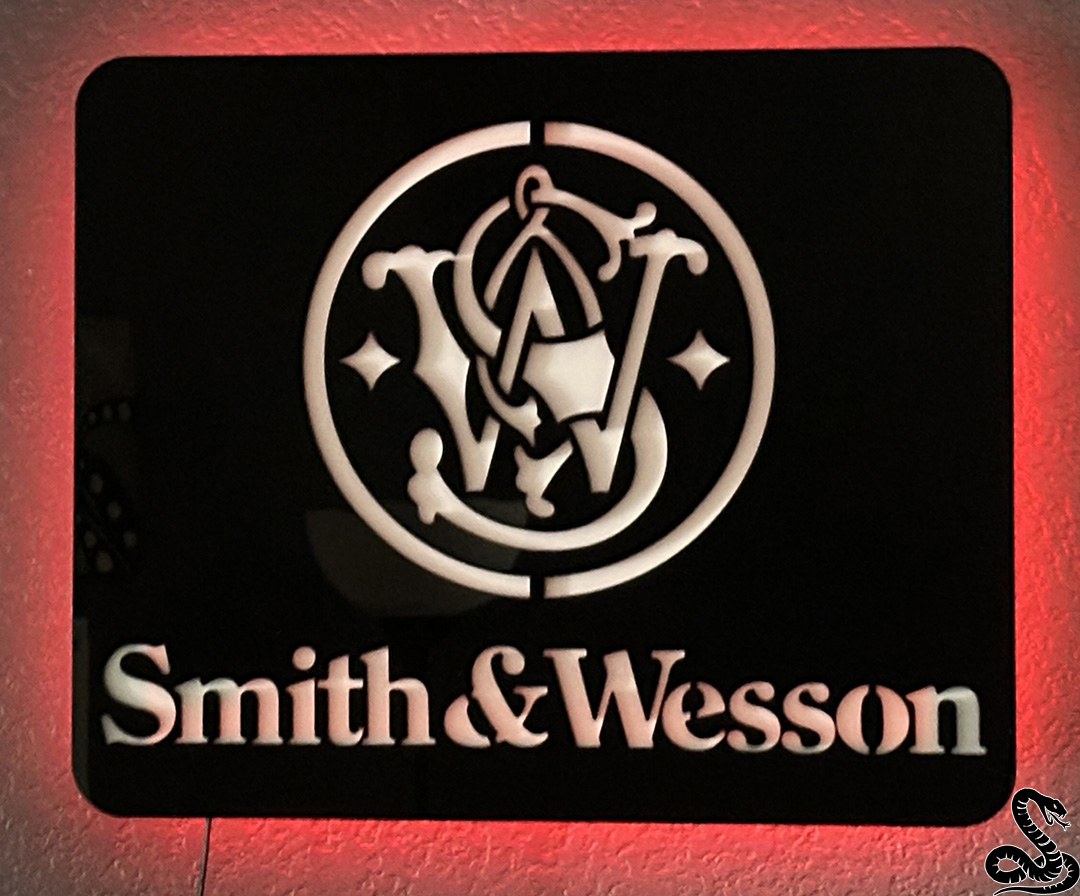 SMITH & WESSON LED LARGE LED Acrylic Sign - Home, Shop, Garage, Store